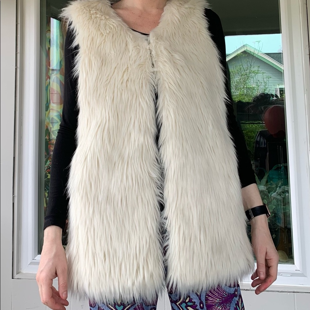 White/Off White Festival Faux Fur Vest Size S/M
